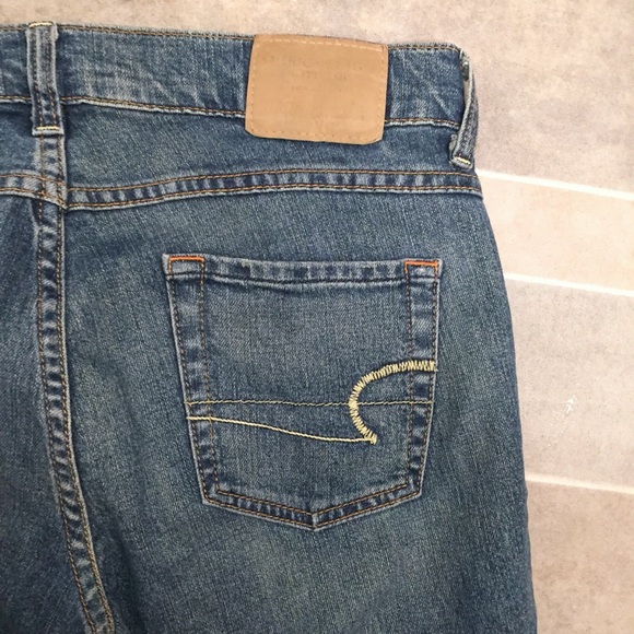 AMERICAN EAGLE Medium Wash Denim Blue Bootcut Jeans - Picture 3 of 5